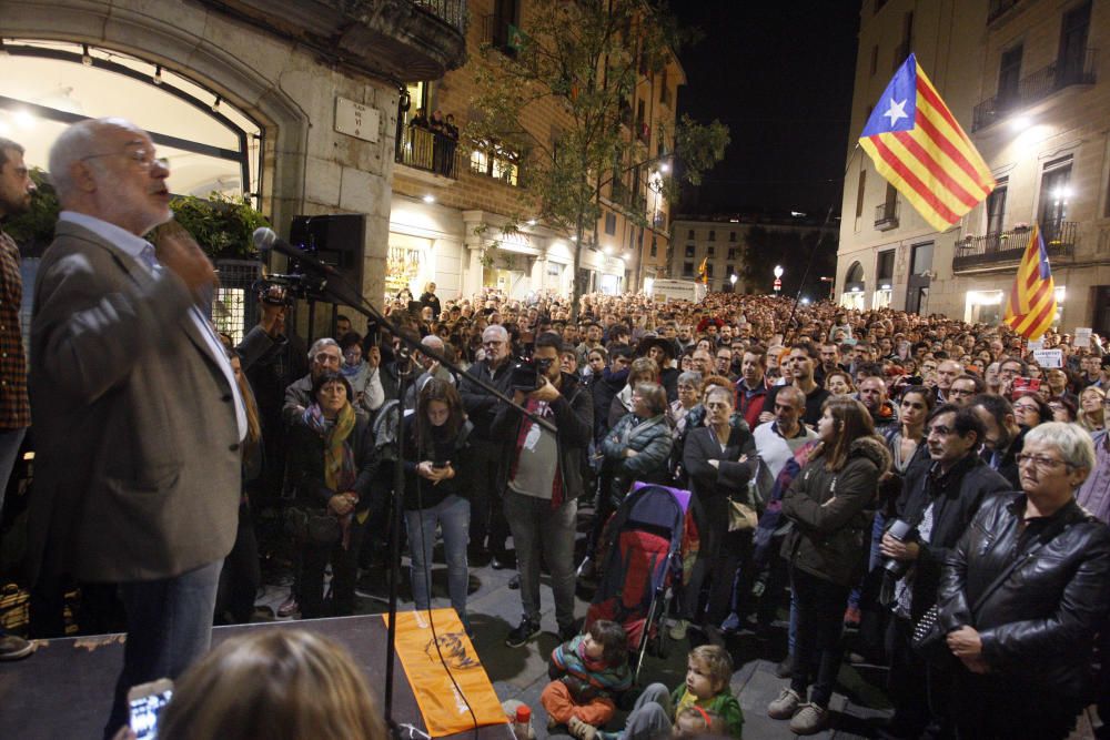 Concentració a Girona en rebuig a l'empresonament dels consellers