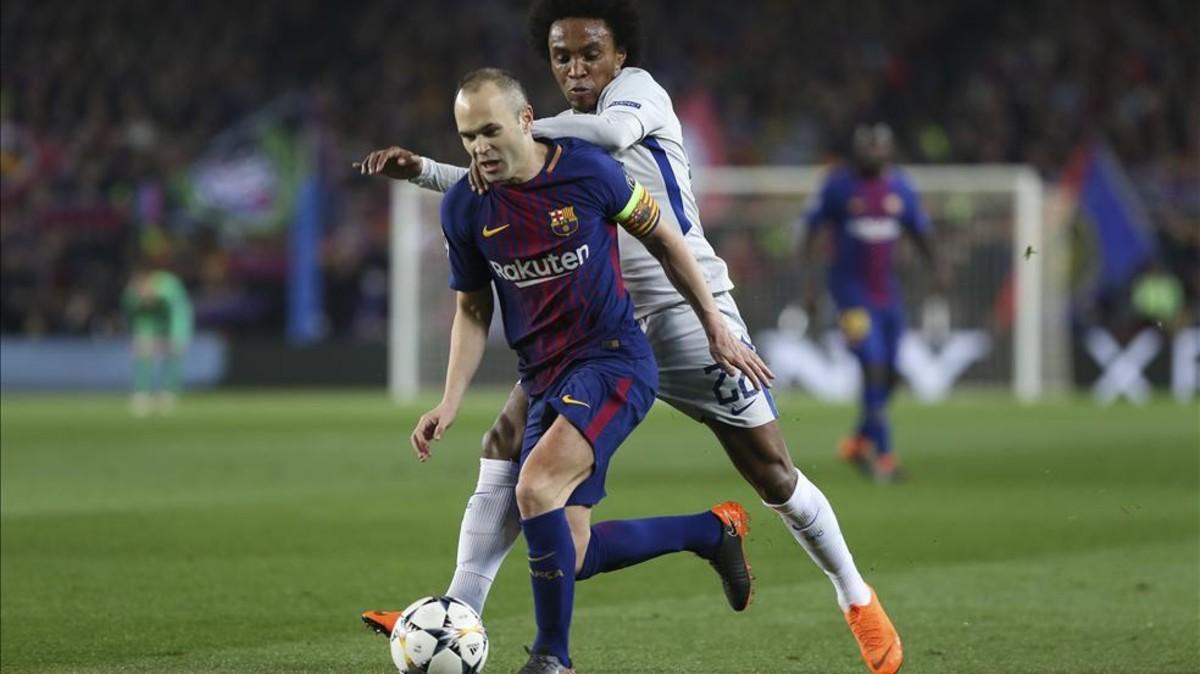 Iniesta pudo salir en el once titular ante el Chelsea