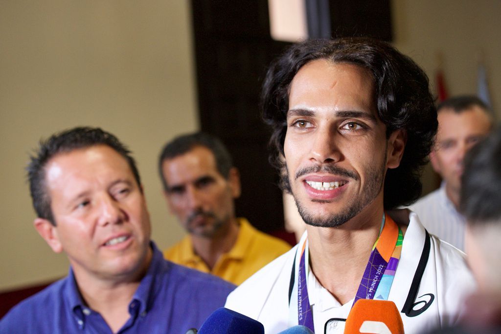 Recepción oficial y acto de bienvenida en Mula al atleta Mohamed Katir