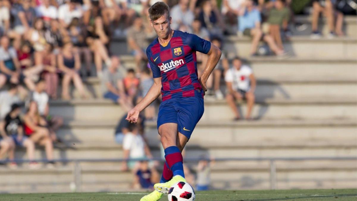 Arnau Comas, cedido al Olot esta temporada por el FC Barcelona