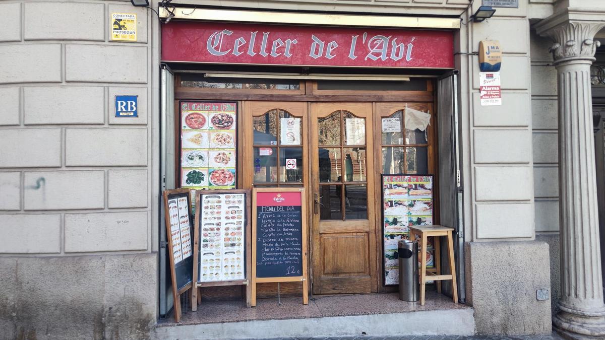 La entrada del restaurante Celler de l'Avi.