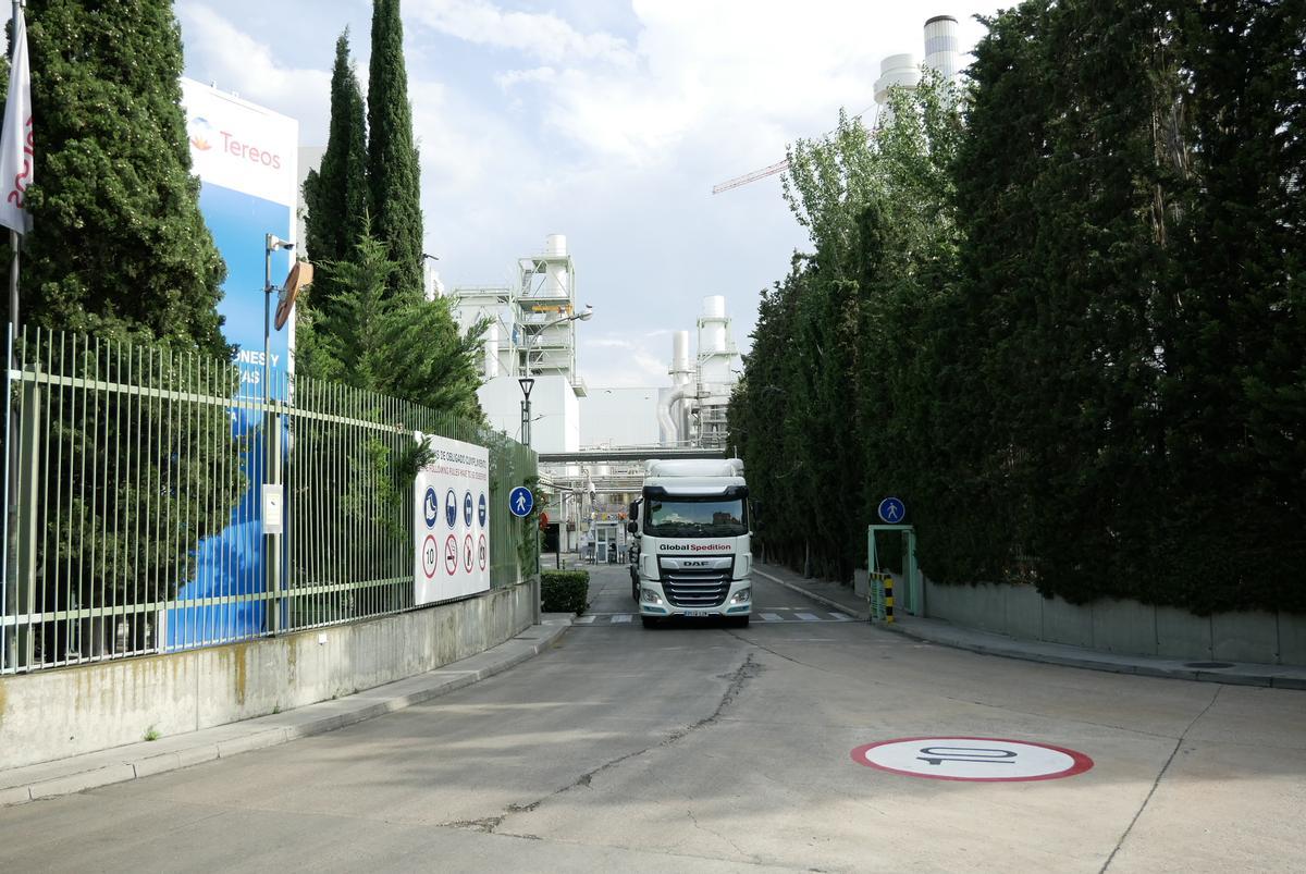 Un camión, a la salida de la fábrica de Tereos, esta pasada semana.