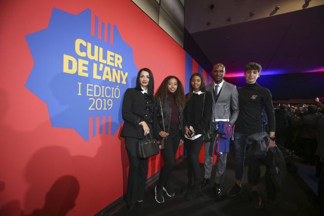 Eric Abidal llegando a la gala.