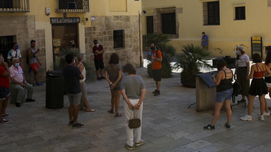 Un grupo de turistas en Valencia