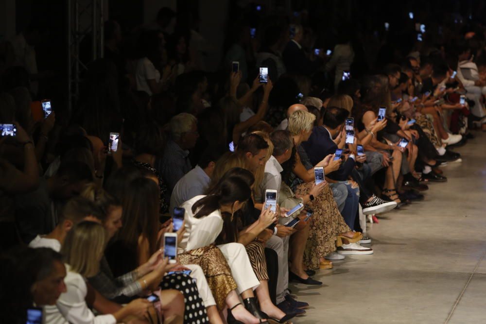 La primera modelo síndrome de Down desfila en la Alicante Fashion Week