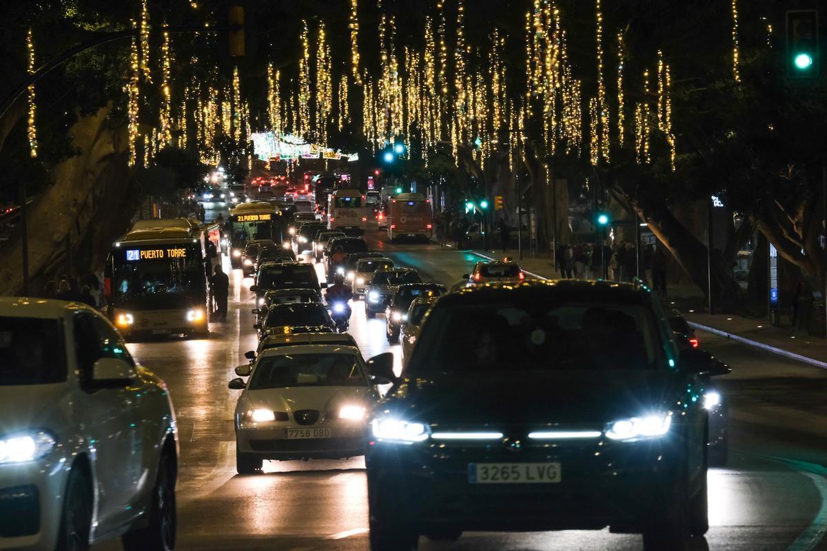 Navidad en Málaga | La calle Larios enciende sus luces de Navidad