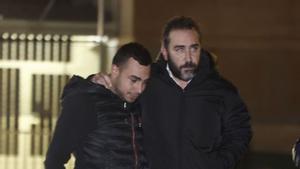 Un lleó ferit que amenaça el Govern