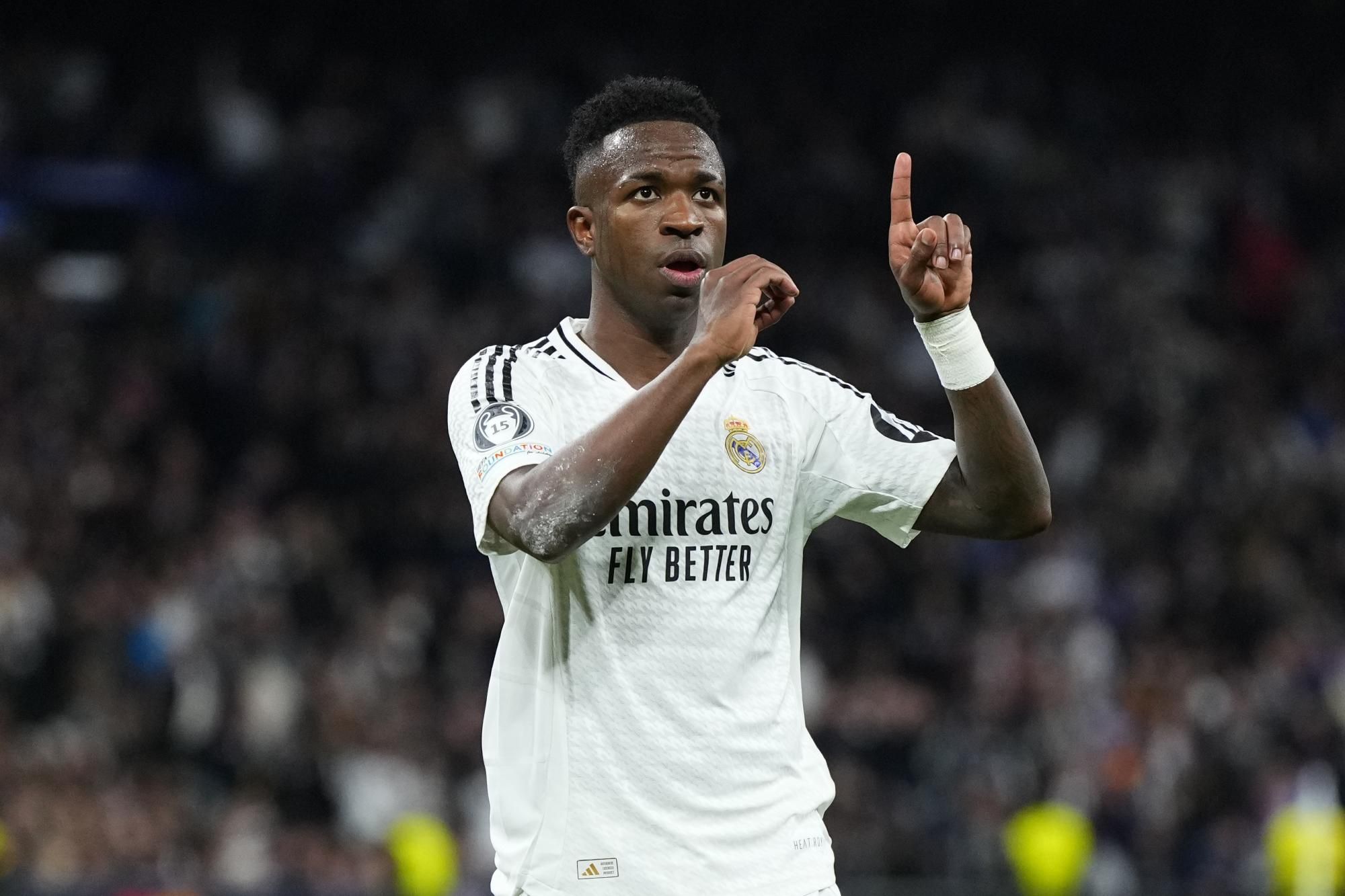 Real Madrid - RB Salzburgo | El doblete de Vinicius Junior