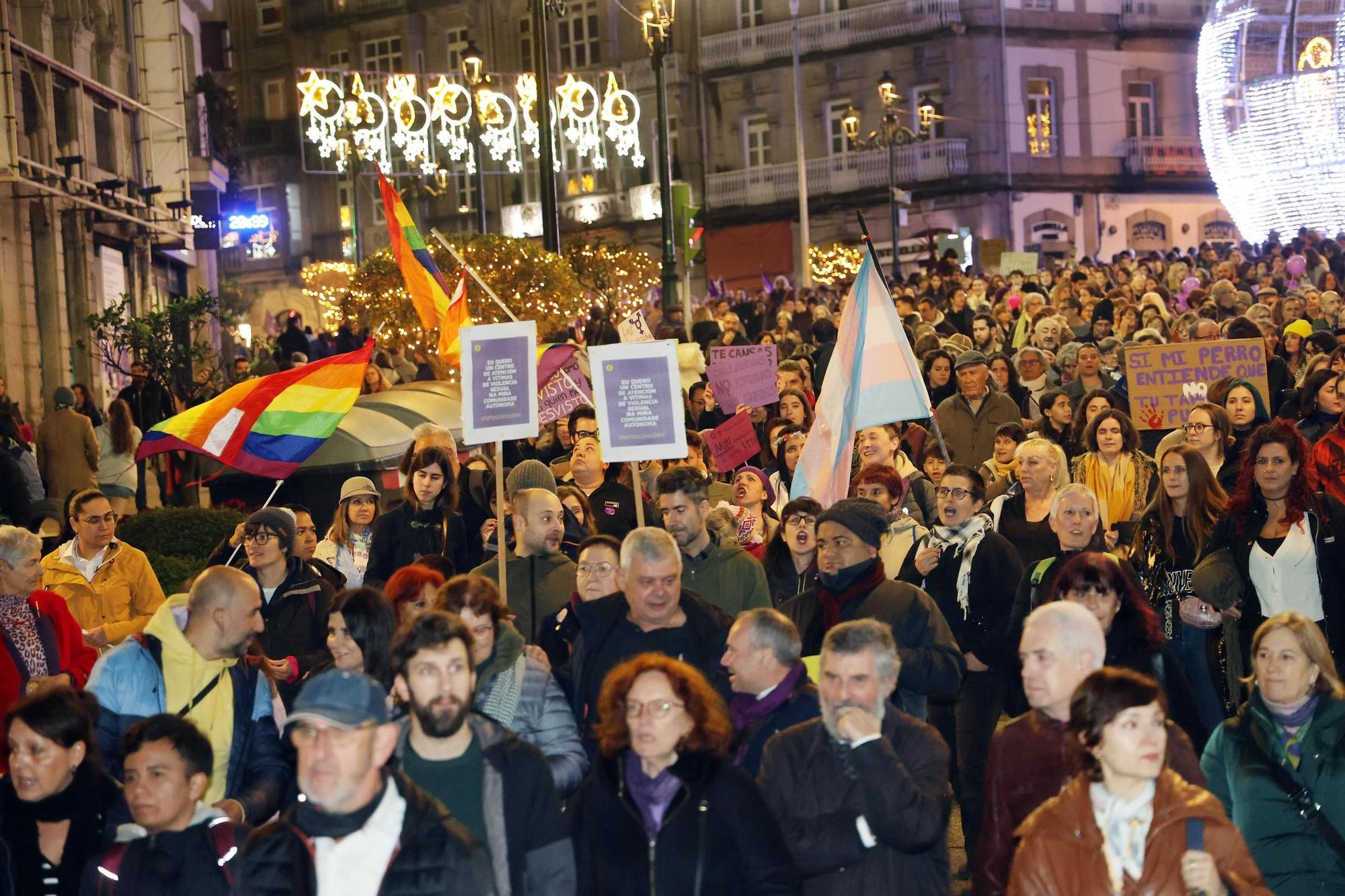 Vigo se tiñe de violeta en contra de la violencia machista