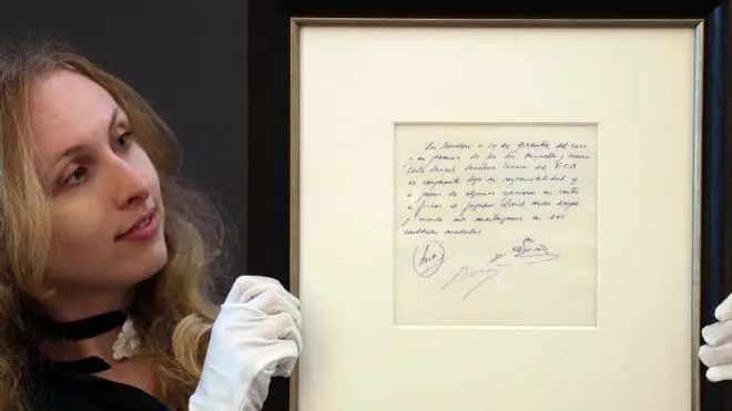 La servilleta con el primer contrato de Messi sale a subasta en Londres por 350.000 euros