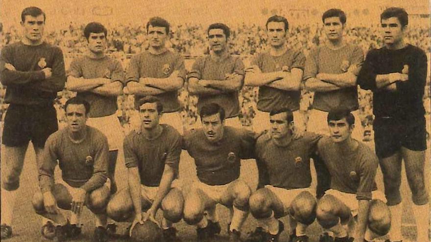 El once tipo que ascendió en la temporada 68-69.