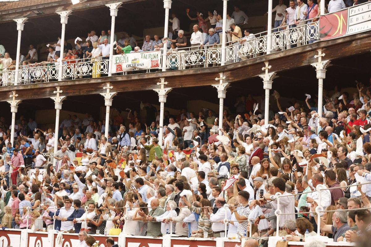 La Corrida De Rejones De La Feria Taurina De Bego a En Gij n en Im genes la-corrida-de-rejones-de-la-feria-taurina-de-bego-a-en-gij-n-en-im-genes