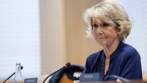 GRAF8926  MADRID  23 03 2018 -La expresidenta de la Comunidad de Madrid  Esperanza Aguirre  durante su comparecencia en la comision de corrupcion de la Asamblea de Madrid  en la que ha asegurado que no hizo  tramaps  en sus 35 anos de trayectoria politica y ha recalcado que ya ha asumido  su responsabilidad  dimitiendo de todos sus cargos  EFE  Emilio Naranjo
