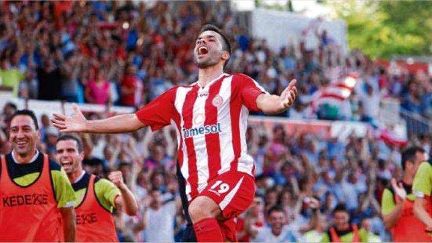 Felipe Sanchón, eufòric després de marcar el segon gol, que donava la tranquil·litat.