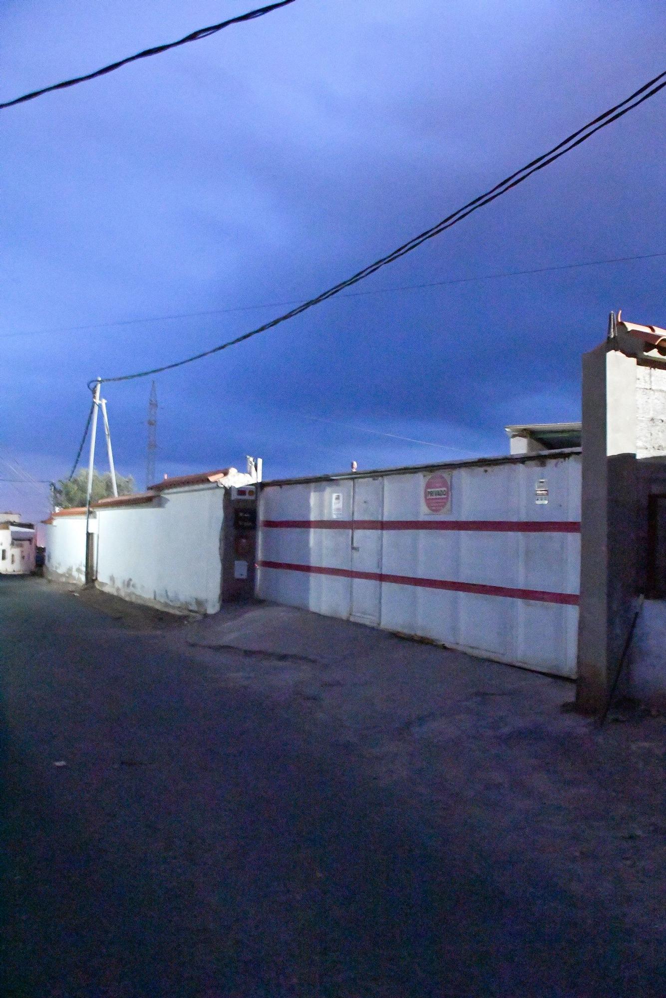 Calle Lomo de la Presa, en la zona de El Salobre, donde un menor mató a un hombre