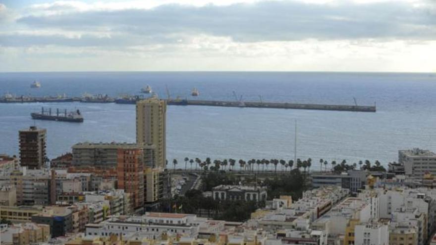 Vista actual del dique Reina Sofía. | andrés cruz