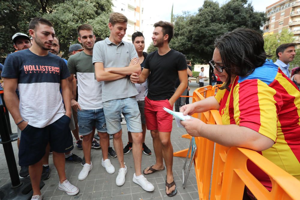 Anil Murthy, en las colas de Mestalla