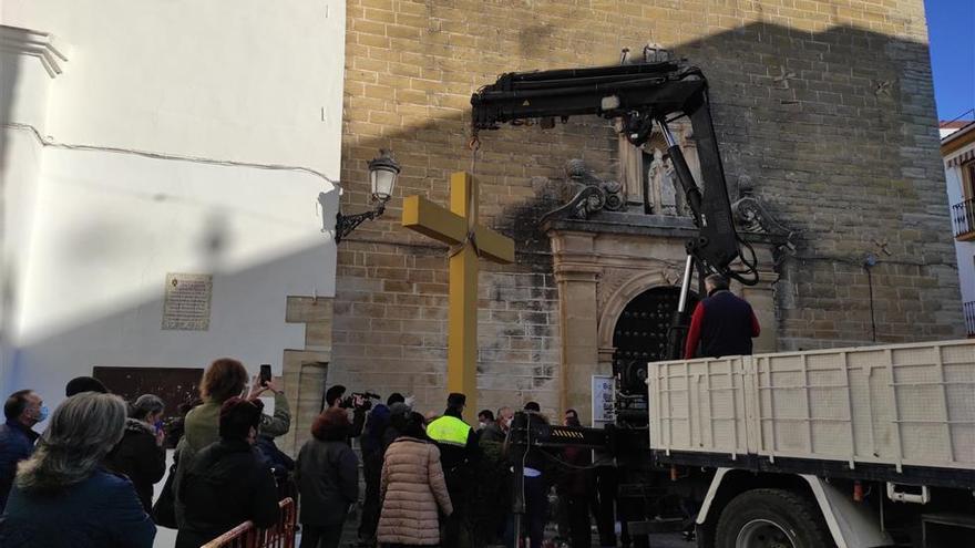 Hurtado (PSOE) afirma que la cruz retirada en Aguilar ya solo era un símbolo religioso