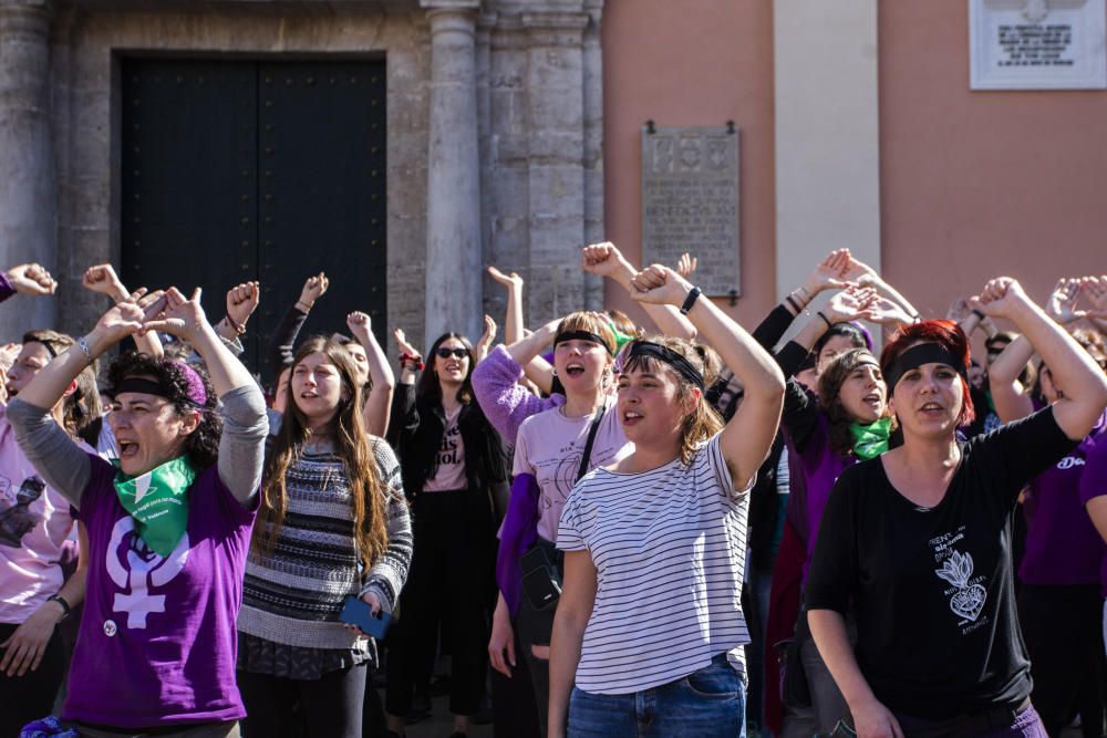 Actividades con motivo del 8M en la plaza de la Virgen