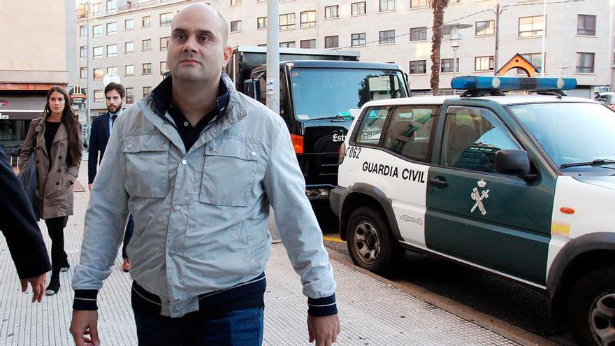 El guardia civil absuelto, en el juicio // R.Vázquez