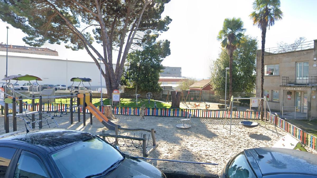 Alertan de un botellón con una mujer desnuda en plena tarde en un parque de  Teis - Faro de Vigo