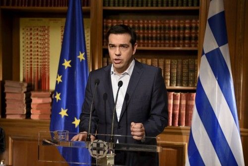 Tsipras se dirige a la nación para informar sobre sus negociaciones con la UE
