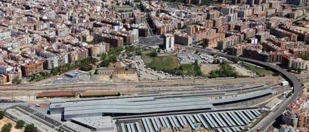 Los constructores valencianos denuncian que hay 10.000 millones de obra pública bloqueados