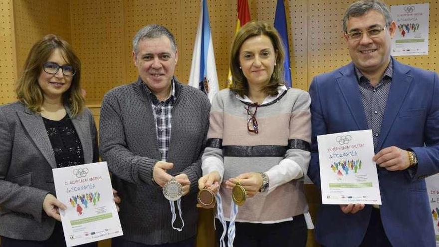 Los organizadores presentaron ayer el programa de la olimpiada. // Iñaki Osorio