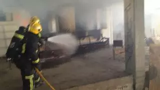 Incendio en una vivienda abandonada en Telde