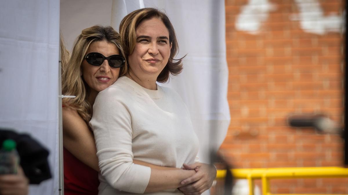 Yolanda Díza y Ada Colau en un mitin para las elecciones de mayo de 2023.