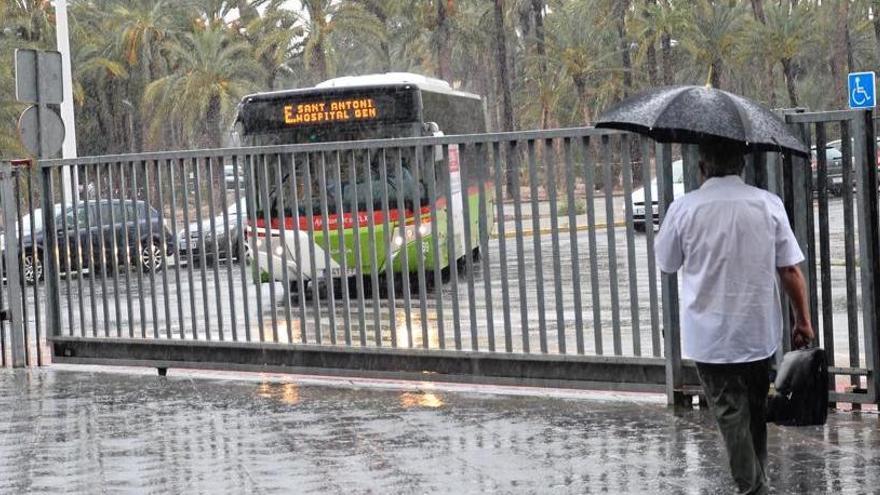 Lluvia esta mañana en Elche.