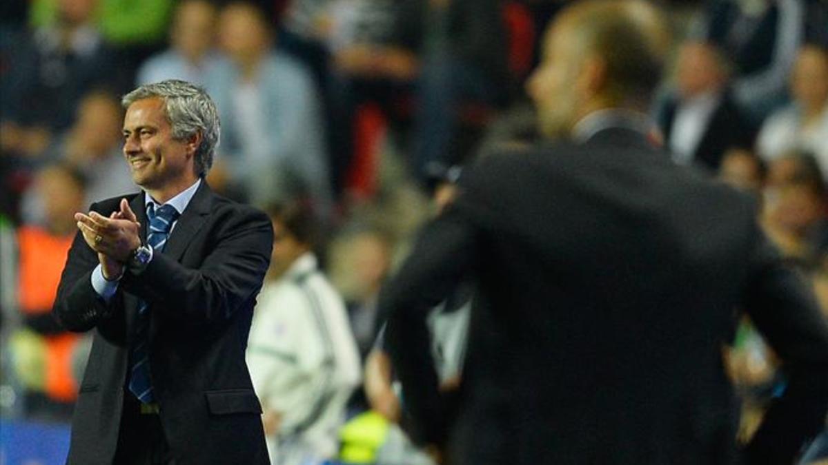 Mourinho y Guardiola, durante su último enfrentamiento en la Supercopa de Europa de 2013