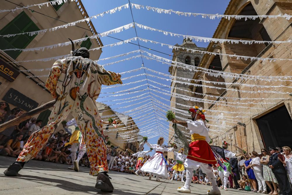 'Cossiers' con esencia del pueblo para loar al patrón