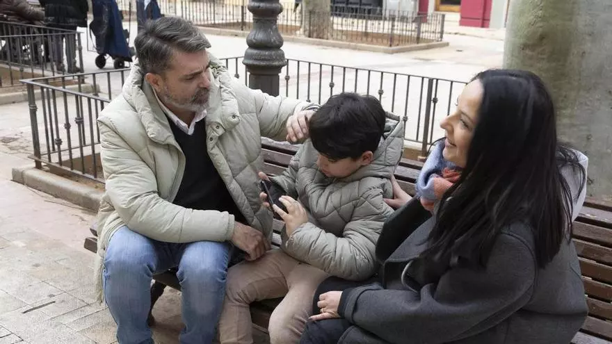 Familia con un hijo con síndrome de Dravet en Carcaixent sin escolarizar por falta de medios por parte de la conselleria