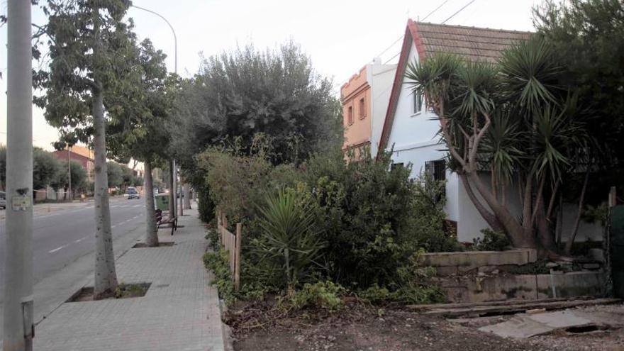 Una calle de la pedanía, en una imagen reciente.