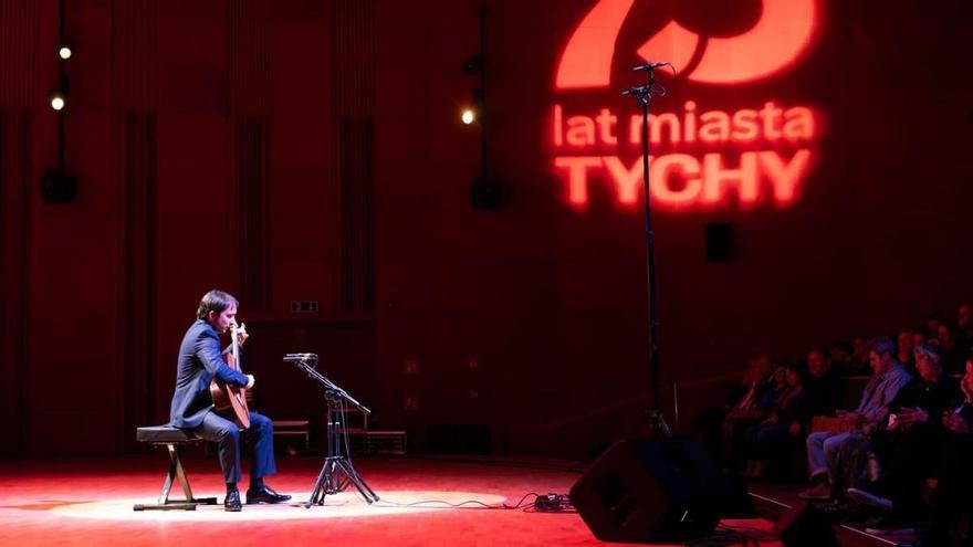 El guitarrista lagunero Luis Alejandro García hace historia en Polonia