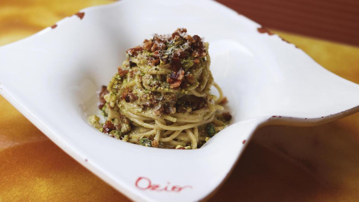 Carbonara de pistacho de Ozio Gastronómico.