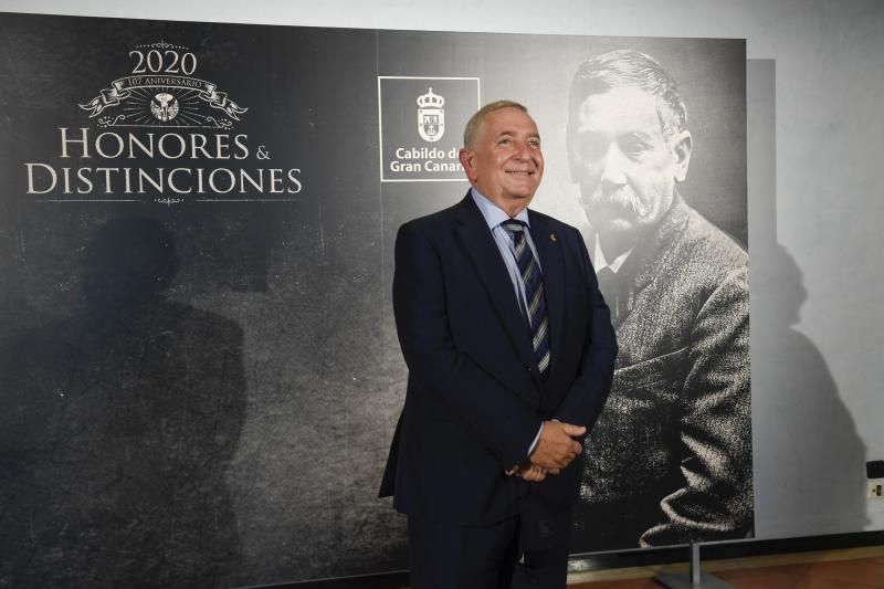 Acto de entrega de honores y distinciones del Cabildo.