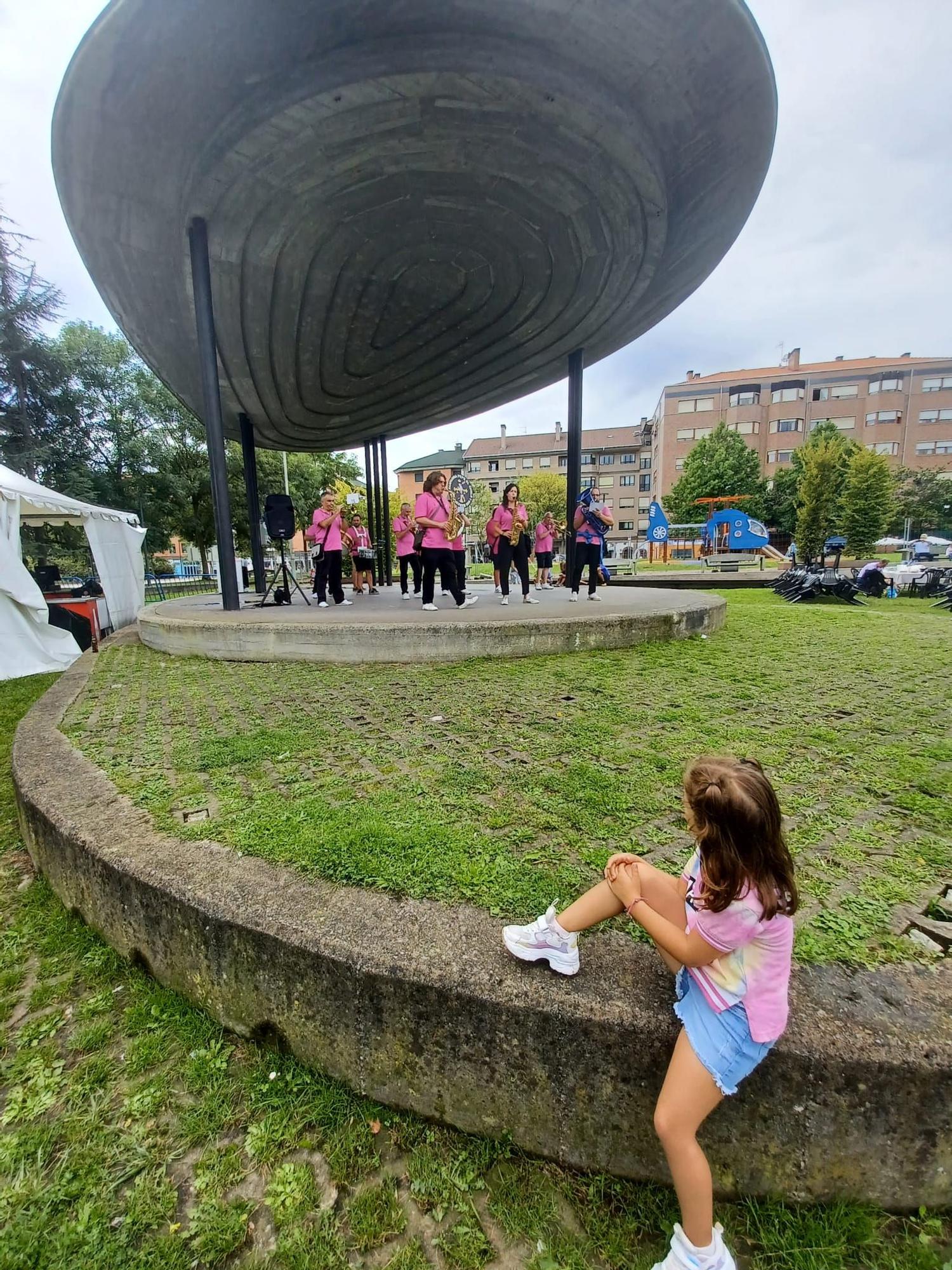 Lugones celebra su comida en la calle: "Que no falte la fiesta, que ya nos hacía falta"