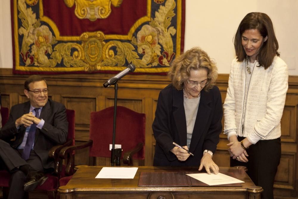 Toma de posesión de María Paz Andrés como Defensora del Universitaria.