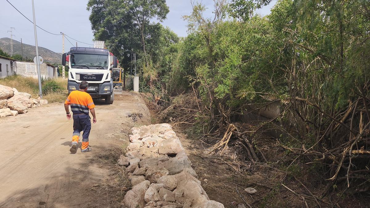 Alhaurín de la Torre ha iniciado las obras de mejora del camino de la ribera.