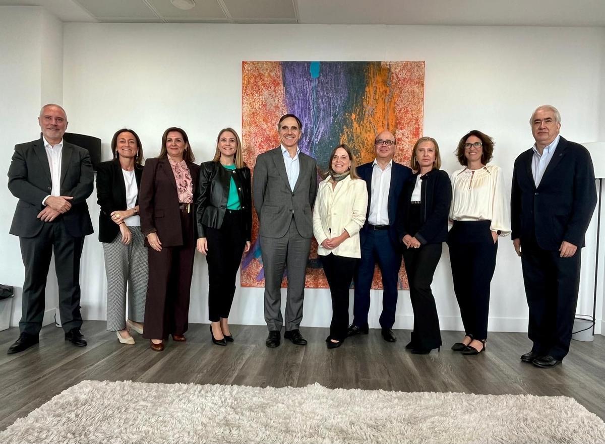 Foto de familia del equipo de Farmaindustria