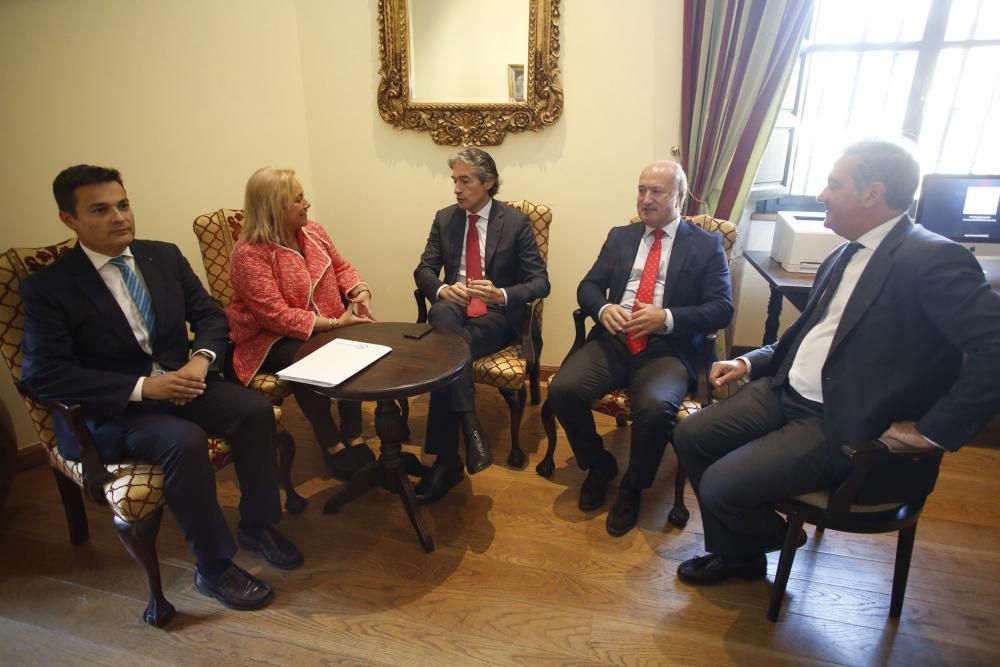 Visita del ministro de Fomento a Avilés