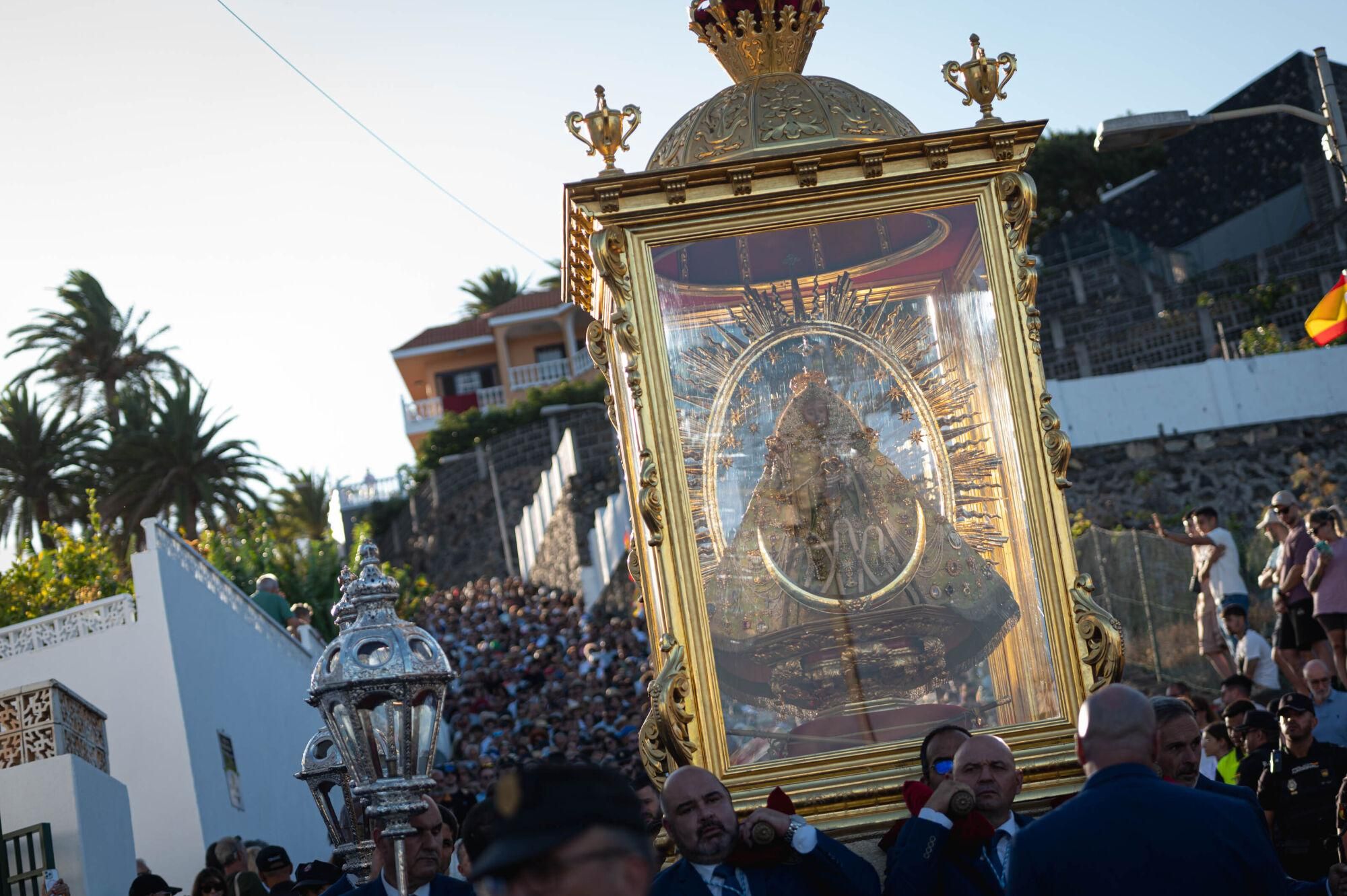 Bajada de La Virgen de Las Nieves en La Palma