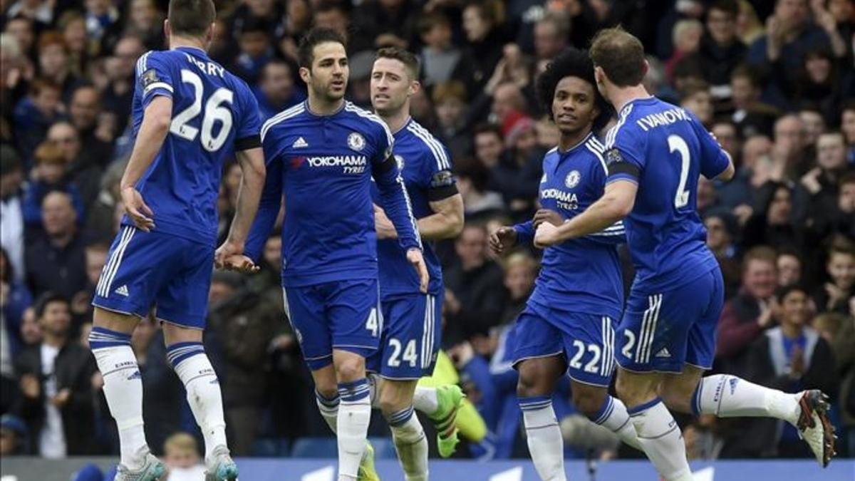 Cesc marcó los dos goles con los que el Chelsea evitó la derrota frente al West Ham en Stamford Bridge