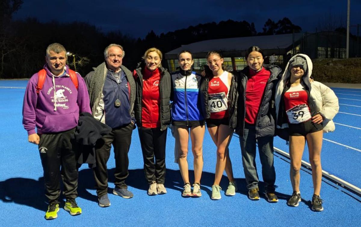 Los integrantes de la Escuela de Marcha de Cuntis. | FDV