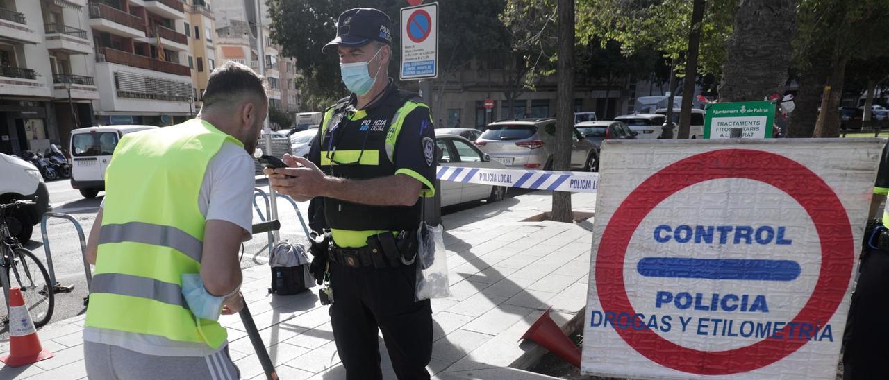 Control de alcoholemia a patinetes en Palma