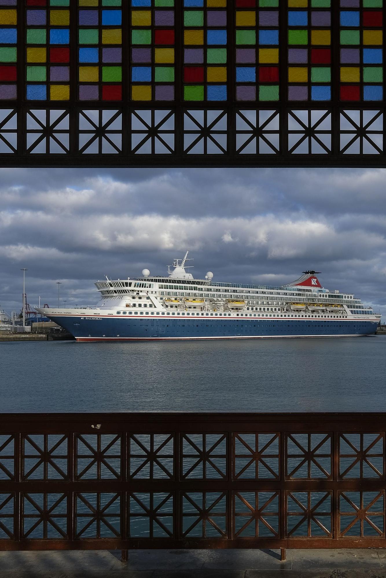 Crucero 'Balmoral' en el Muelle de Santa Catalina