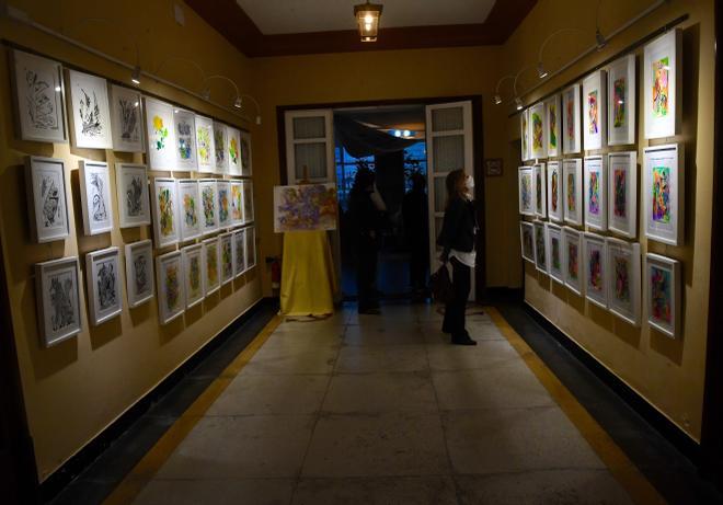 Inauguración de la exposición de Maruxa Olavide