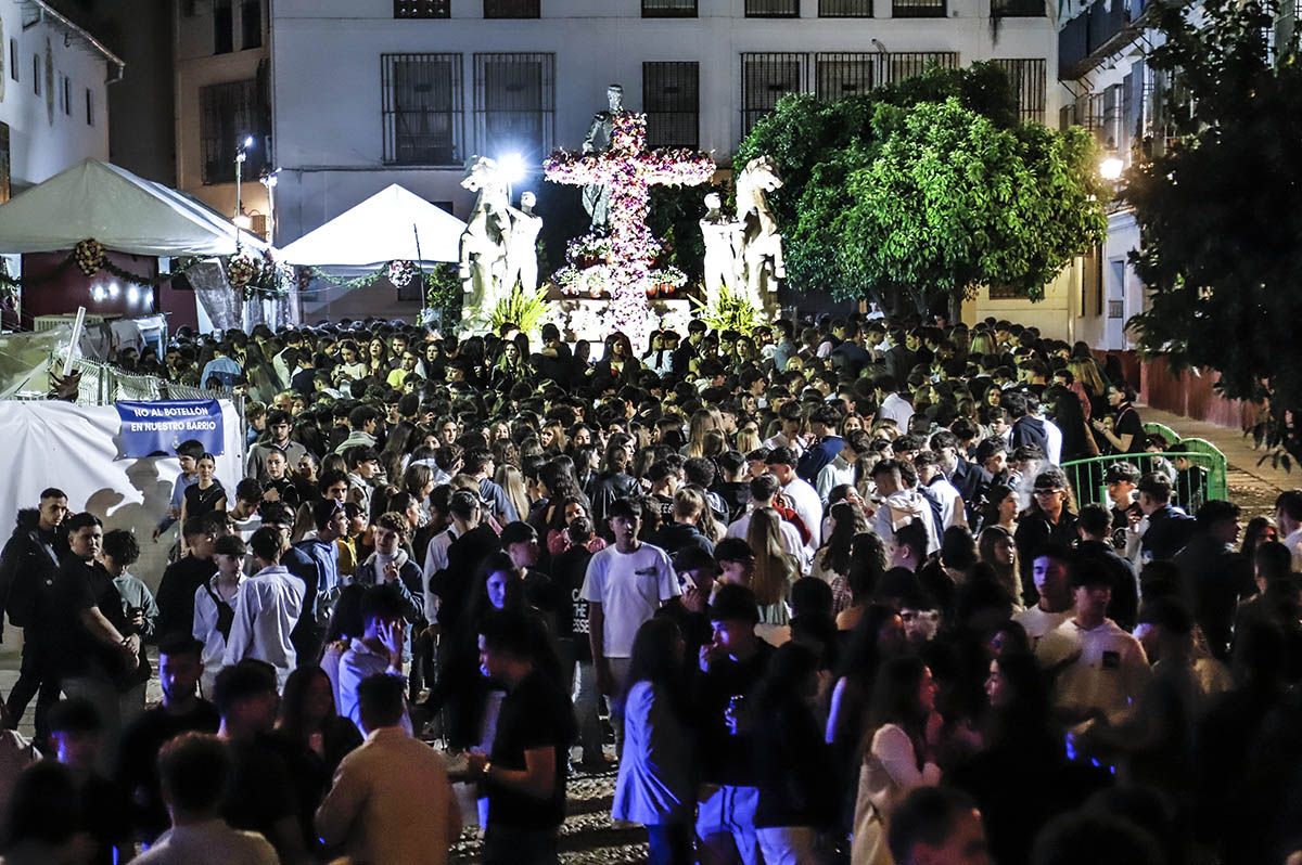 La primera noche de cruces, en imágenes